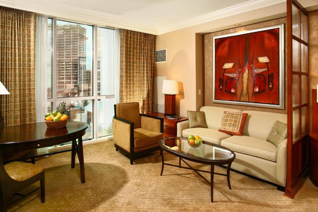 Luxury Suites International At The Signature Las Vegas Room photo